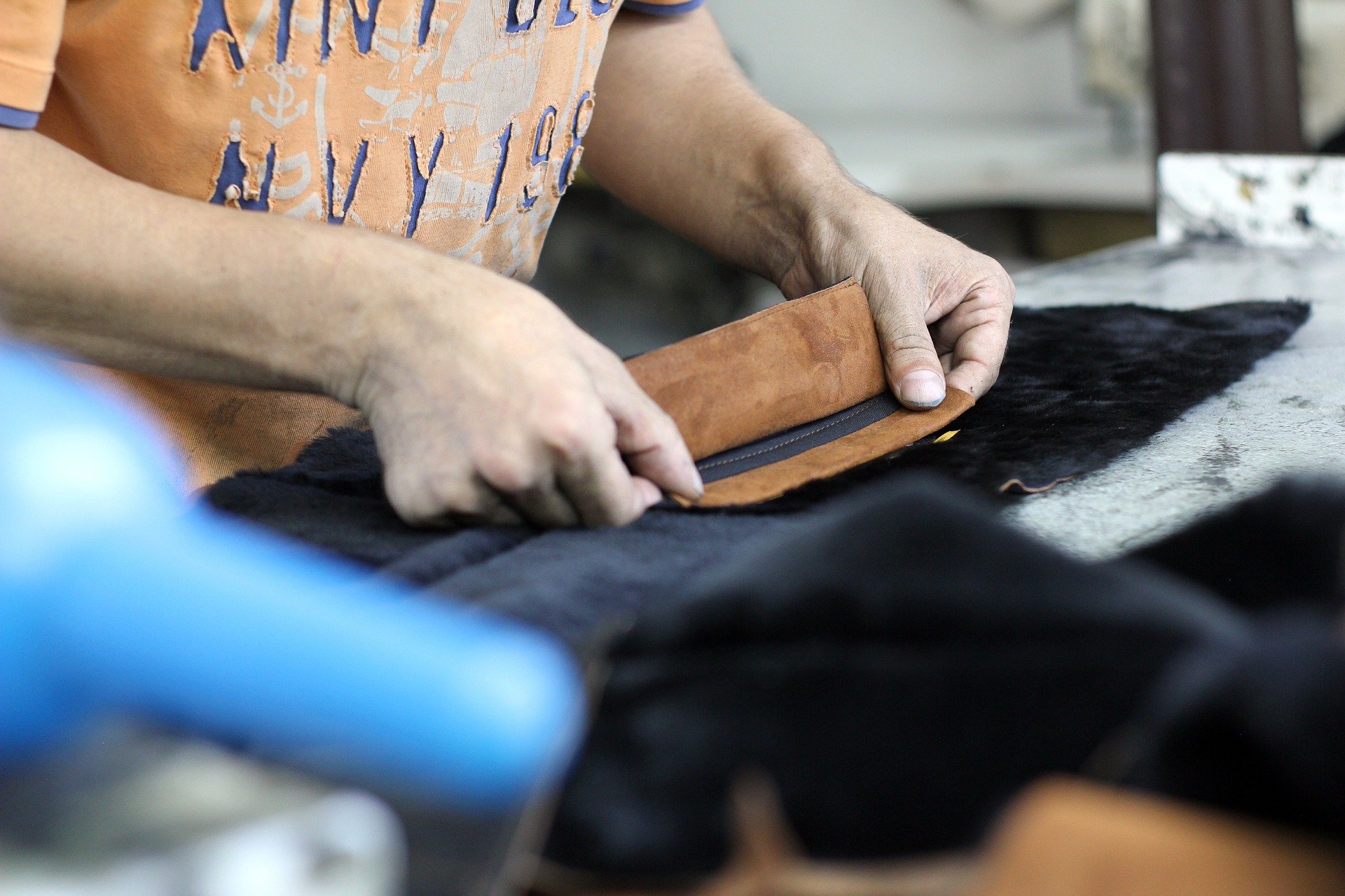 How to Thin Leather  Leather Working 