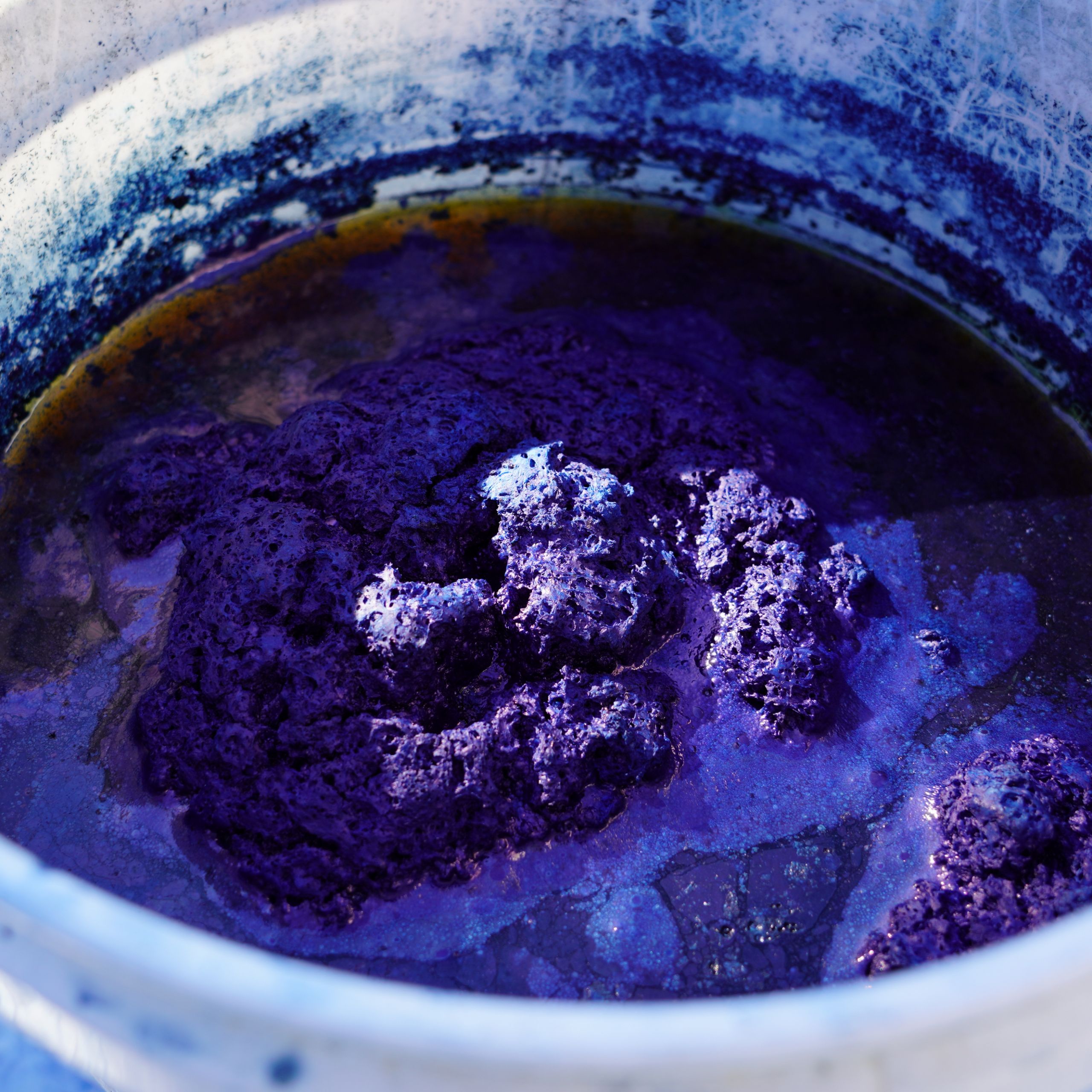 How to use Indigo for Natural Textile Dyeing - T A L Ú